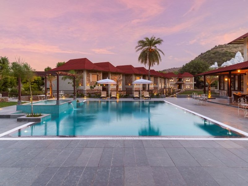 SaraSiruham Resort